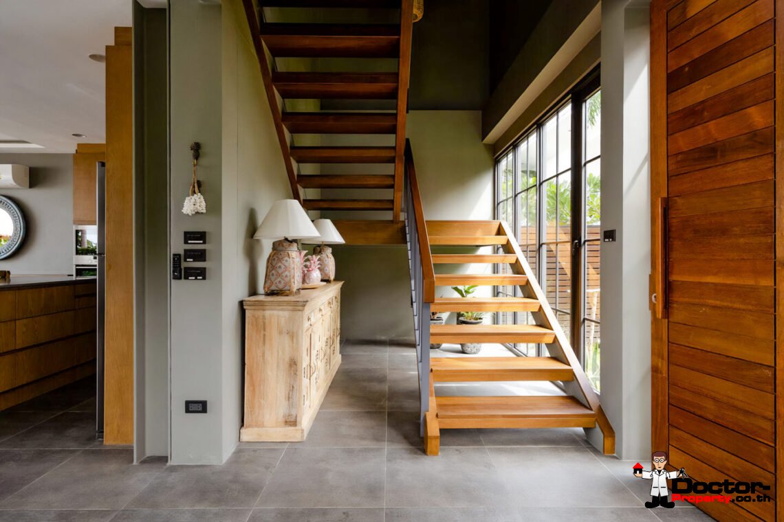 Luxury 5 Bedroom Beachfront Villa in Bang Makham, Koh Samui – For Sale