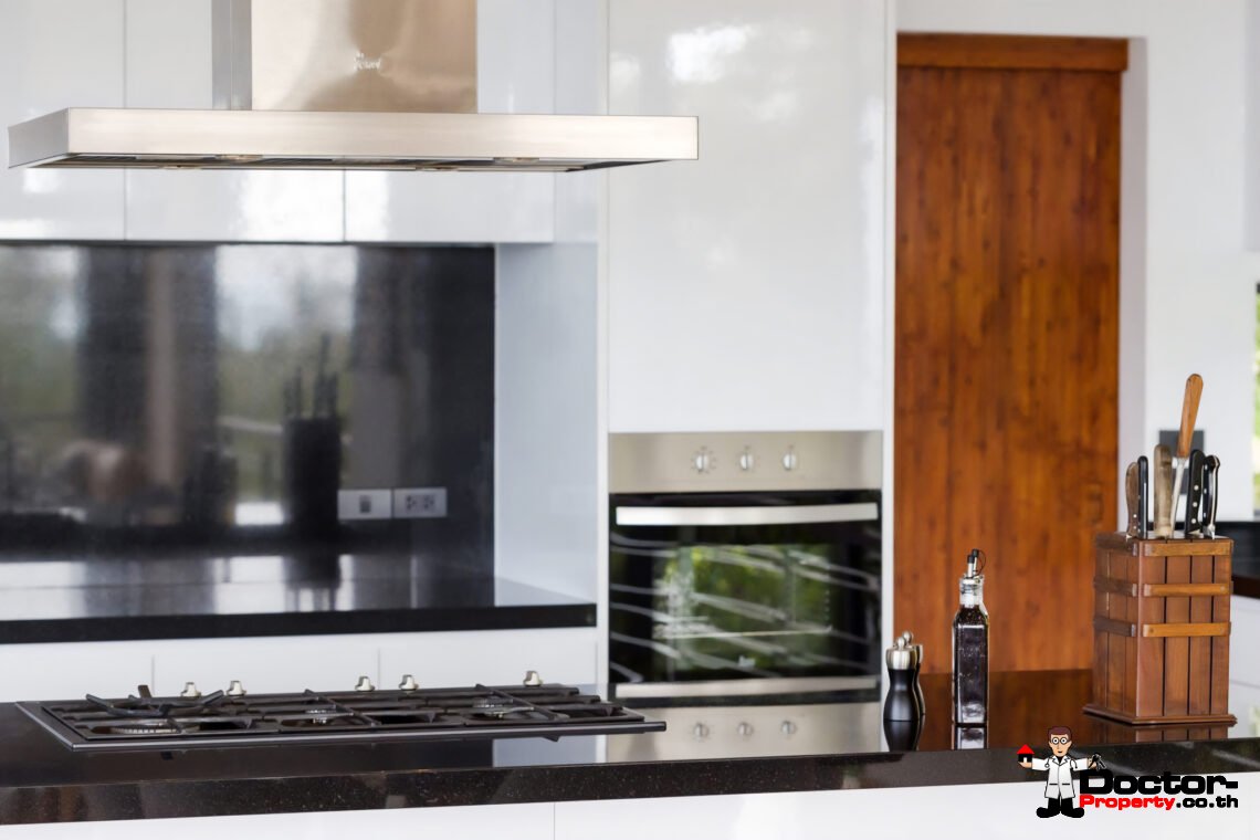 Luxury 3 Bedroom Pool Villa with Sea View in Bang Por, Koh Samui – For Sale