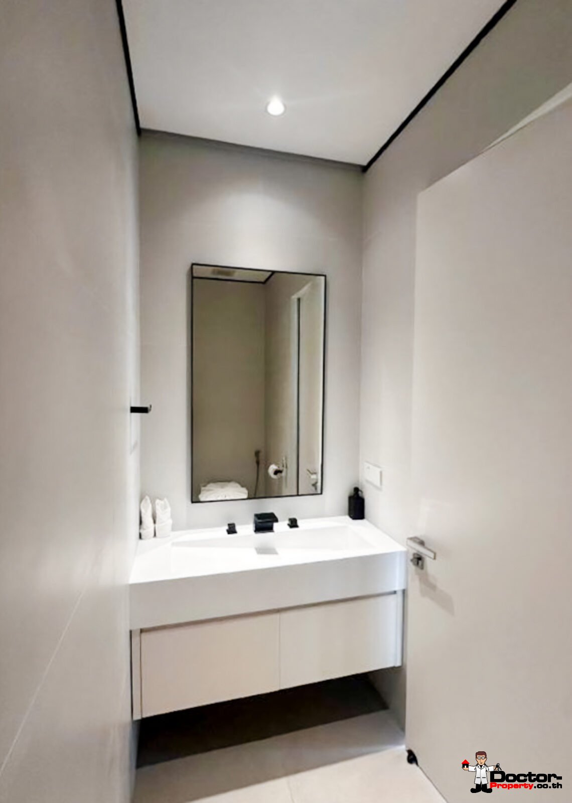 New 4 Bedroom Pool Villa with Sea View in Bang Por, Koh Samui – For Sale