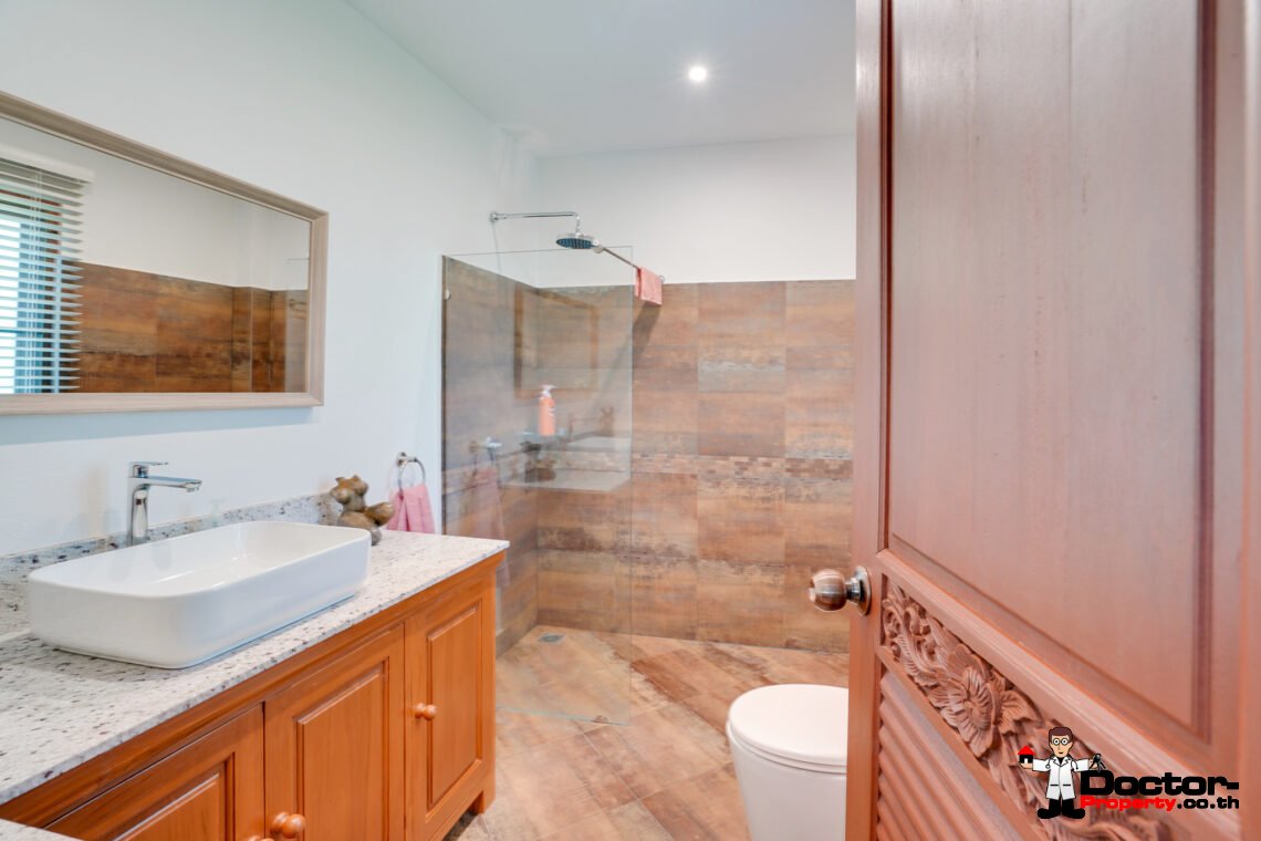 4 Bed Pool Villa with Sea View – Taling Ngam, Koh Samui – For Sale