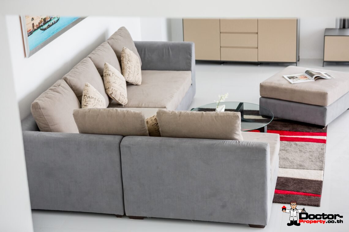 3 Bedroom Pool Villa with Sea View in Chaweng Noi, Koh Samui – For Sale