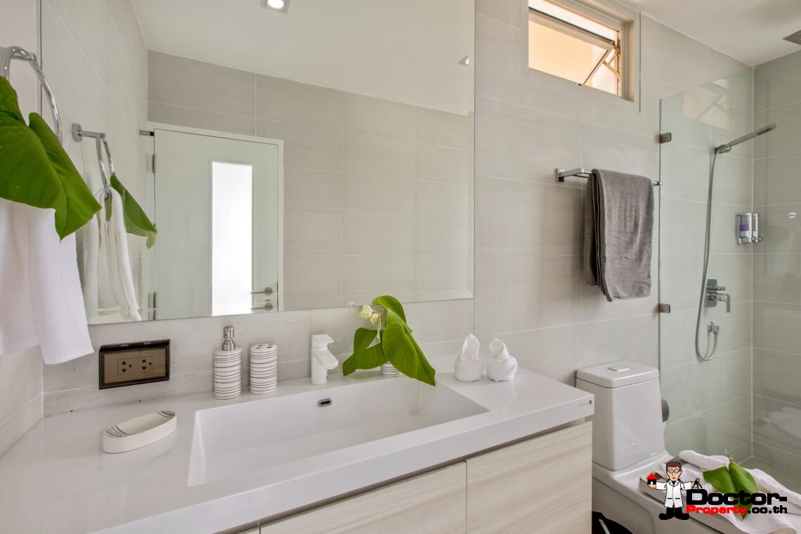 3 Bedroom Pool Villa with Sea View in Chaweng Noi, Koh Samui – For Sale