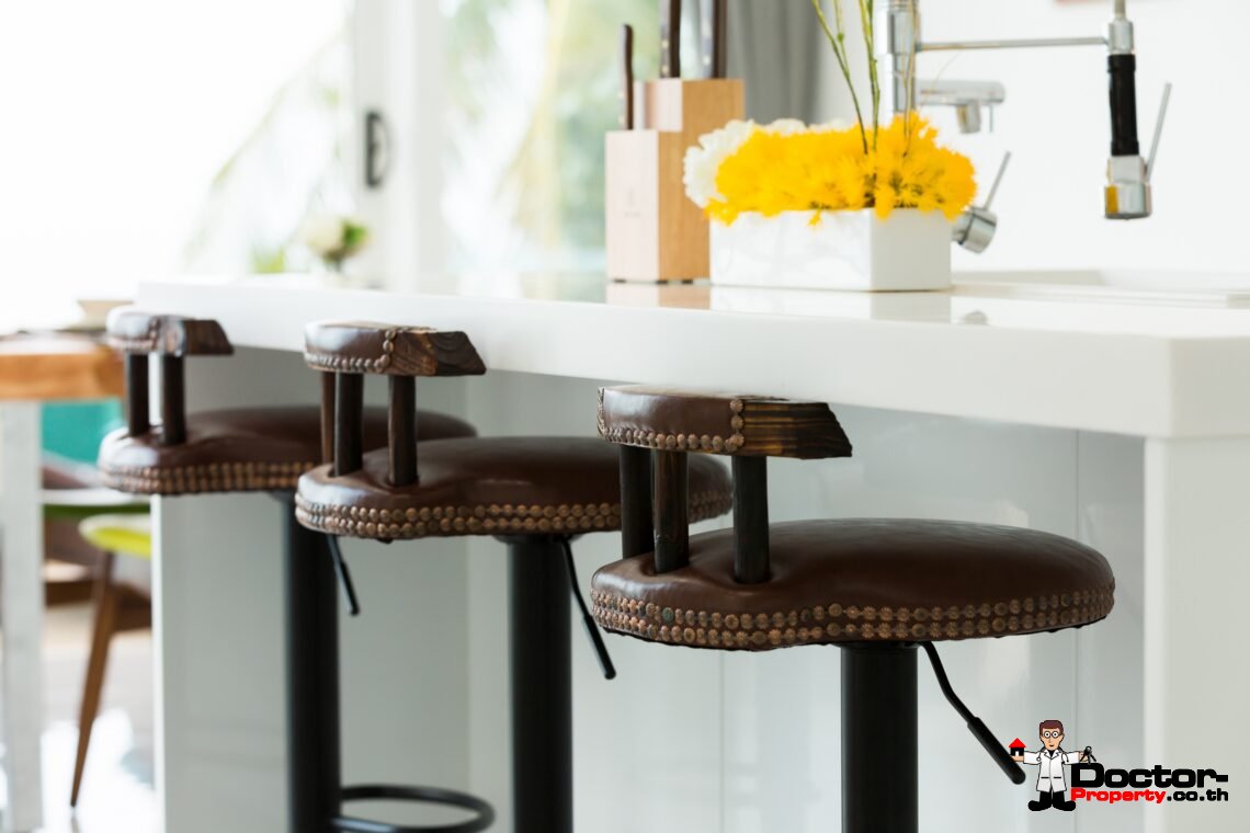 Modern 3 Bedroom Pool Villa with Sea View in Chaweng Noi, Koh Samui – For Sale