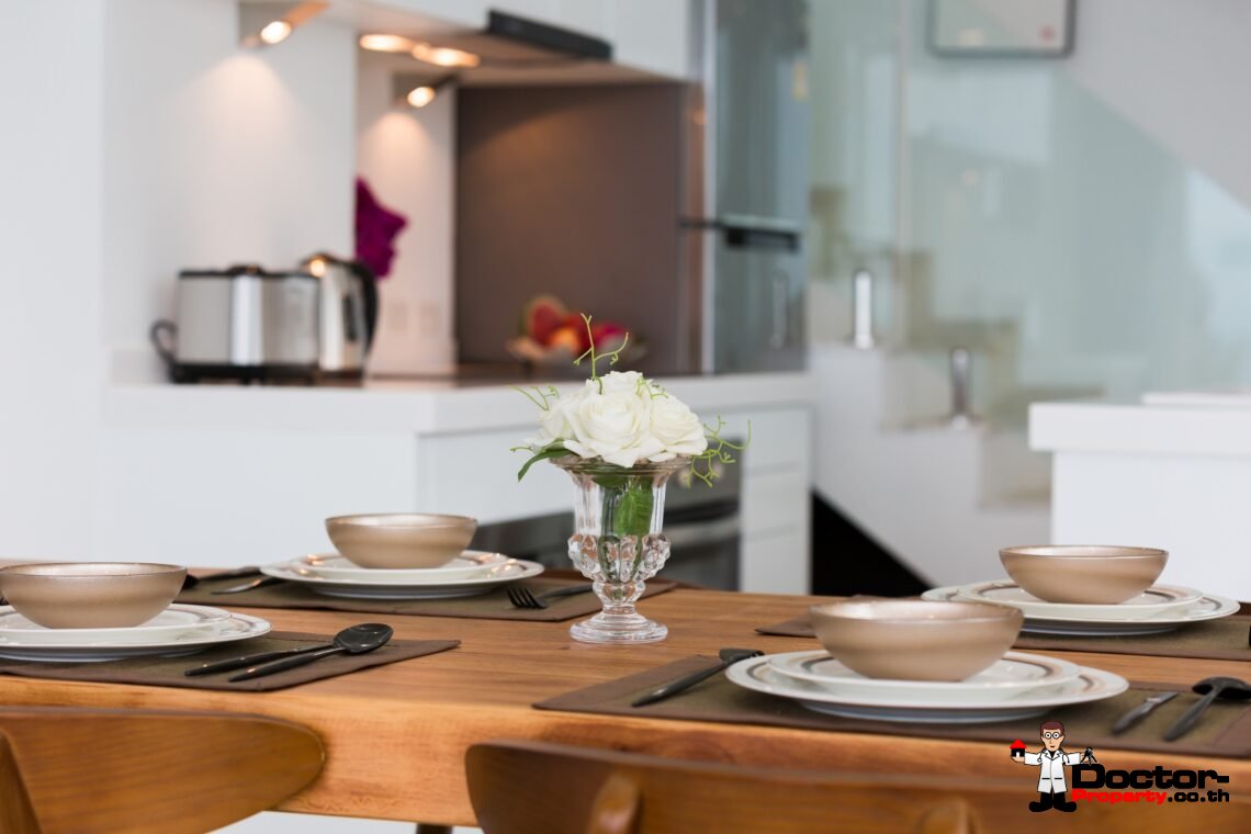 Modern 3 Bedroom Pool Villa with Sea View in Chaweng Noi, Koh Samui – For Sale