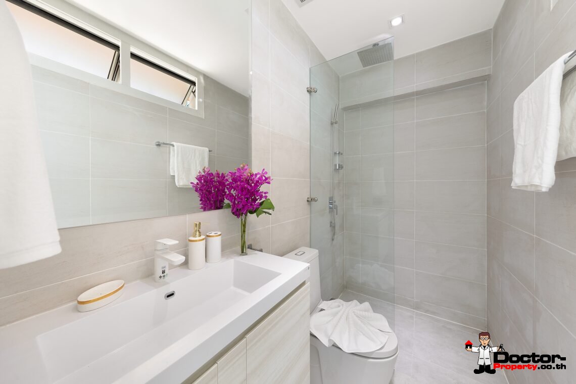 Modern 3 Bedroom Pool Villa with Sea View in Chaweng Noi, Koh Samui – For Sale