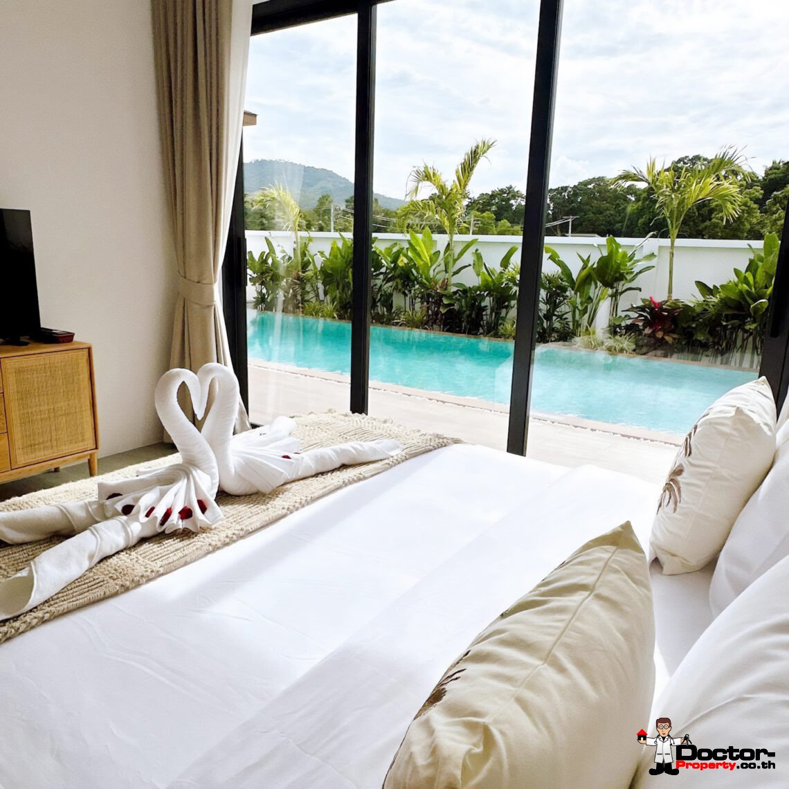 New 3 Bedroom Pool Villa in Bang Rak, Koh Samui – For Sale