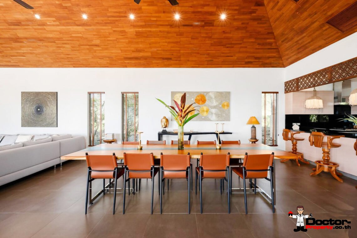 Spacious 5 Bedroom Pool Villa with Stunning Sea View in Angthong, Koh Samui – For Sale