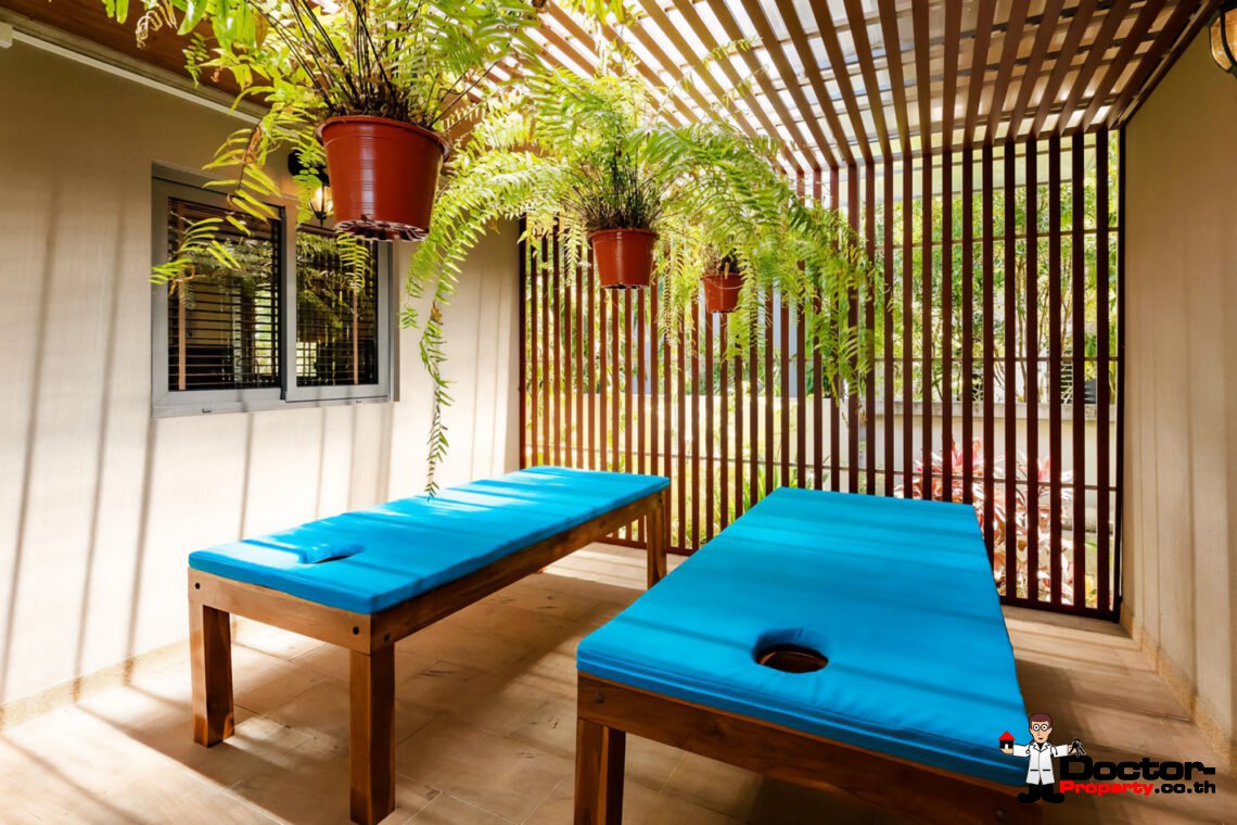 Spacious 5 Bedroom Pool Villa with Stunning Sea View in Angthong, Koh Samui – For Sale