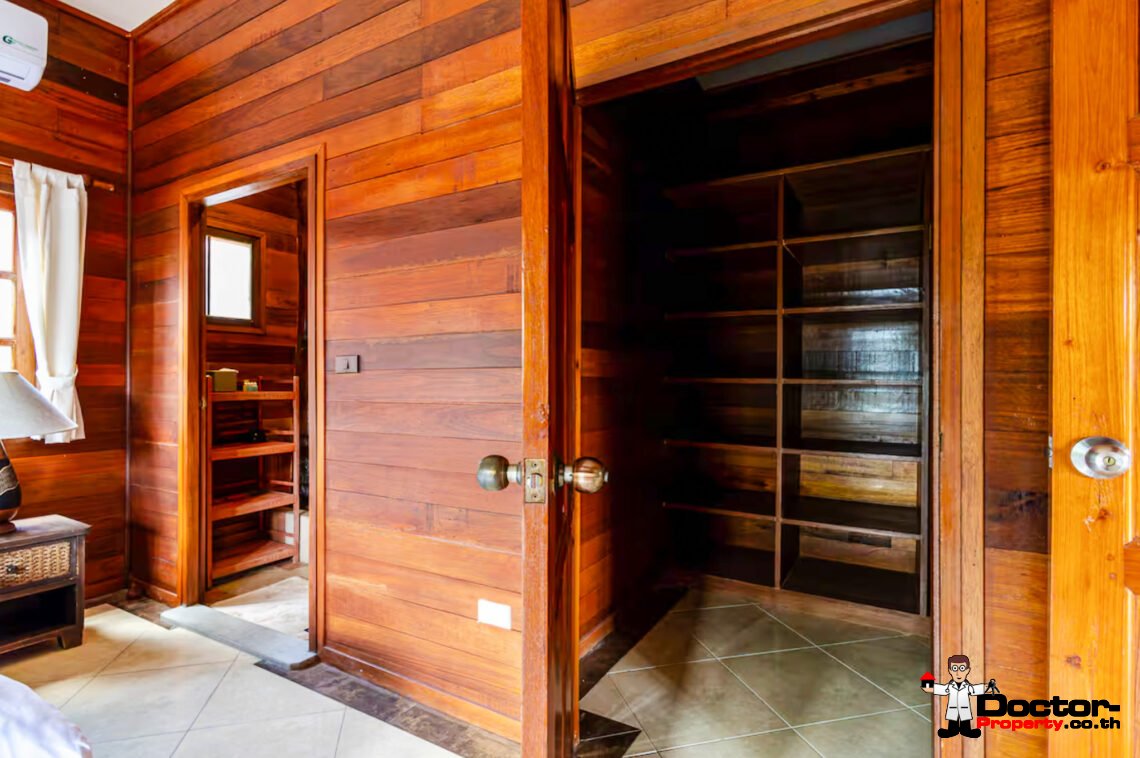 Spacious 4 Bedroom Thai Style Pool Villa in Choeng Mon, Koh Samui – For Sale