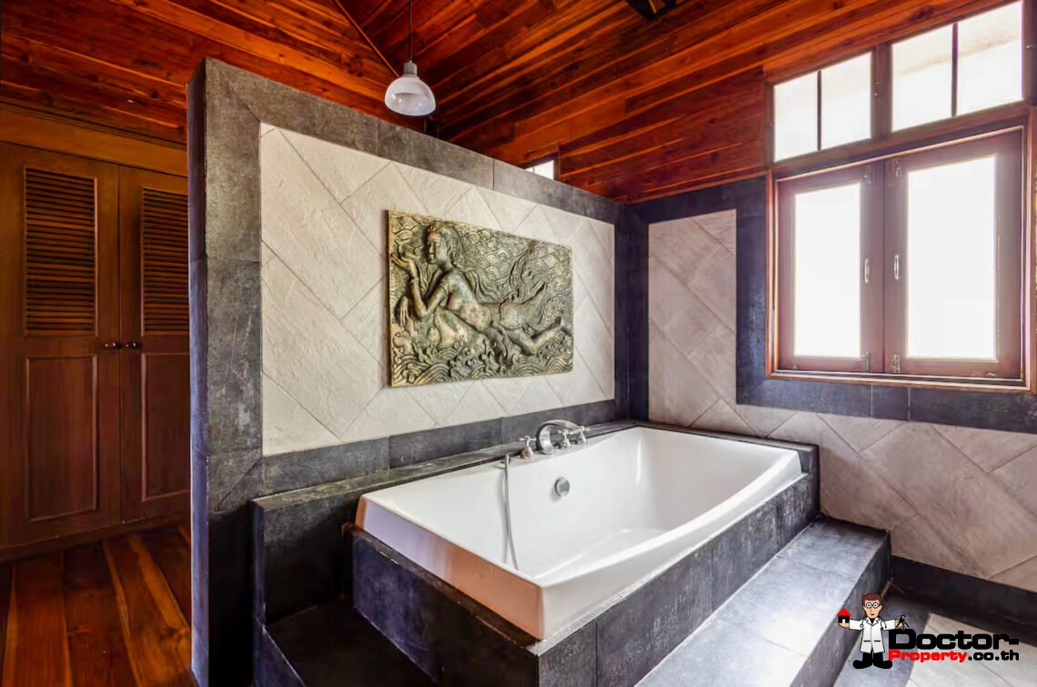 Spacious 4 Bedroom Thai Style Pool Villa in Choeng Mon, Koh Samui – For Sale