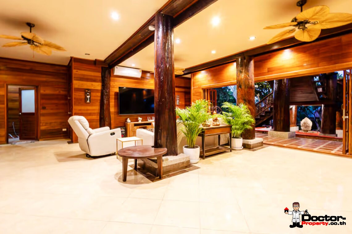 Spacious 4 Bedroom Thai Style Pool Villa in Choeng Mon, Koh Samui – For Sale