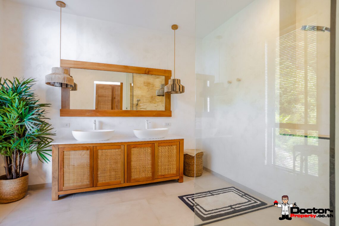 Luxury 3 Bedroom Pool Villa with Sea View in Chaweng, Koh Samui – For Sale