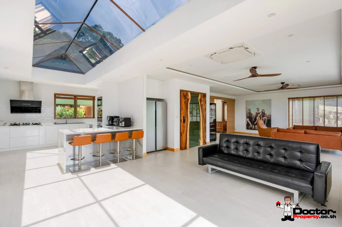 Luxury 5 Bedroom Pool Villa with Sea View in Angthong, Koh Samui – For Sale