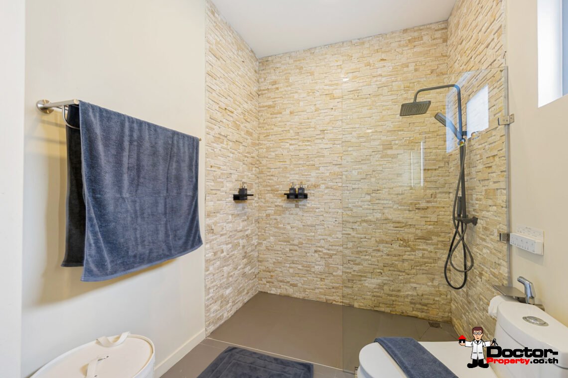 Modern 4 Bedroom Pool Villa with Partial Sea View in Chaweng Noi, Koh Samui – For Sale