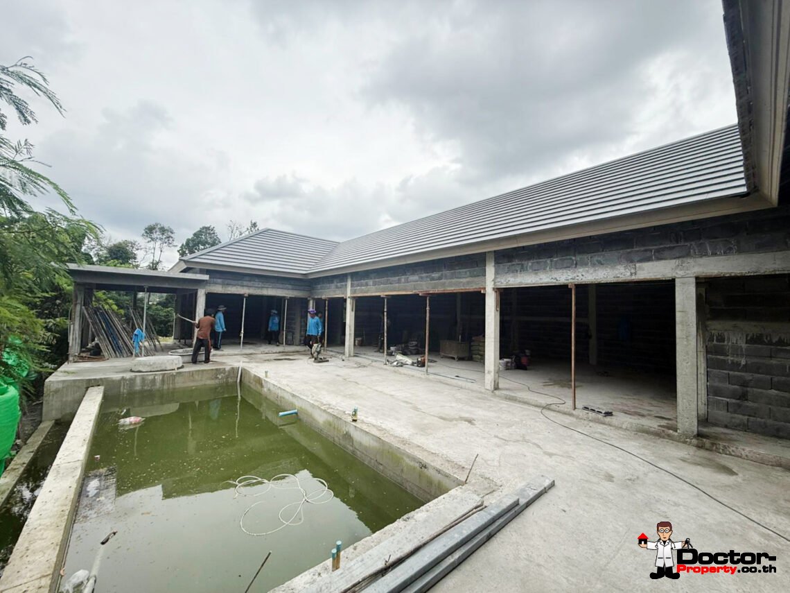 Modern 3 Bedroom Pool Villa in Bang Rak, Koh Samui – For Sale