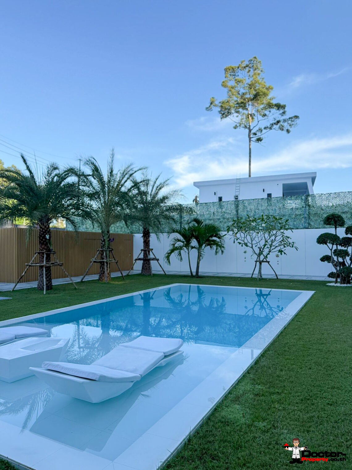 2 Bedroom Private Pool Villa with Spacious Garden in Lamai, Koh Samui – For Sale