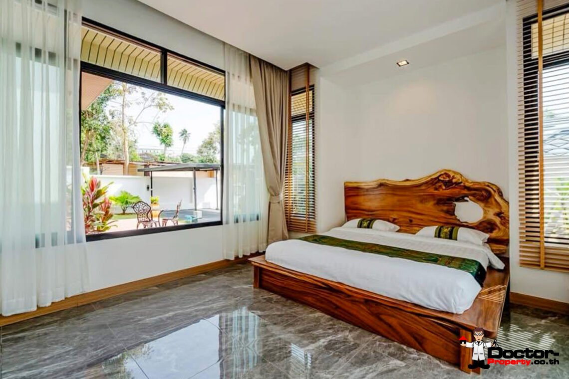 Traditional 4 Bedroom Pool Villa in Bo Phut, Koh Samui – For Sale