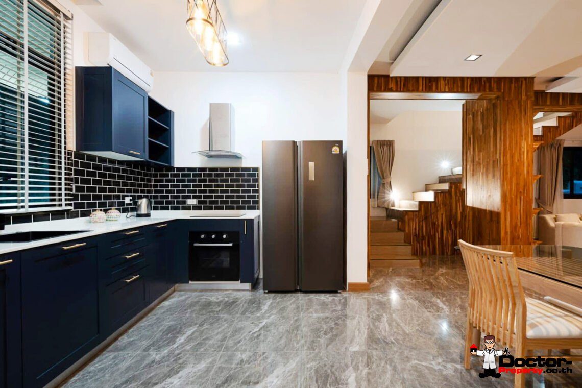 Traditional 4 Bedroom Pool Villa in Bo Phut, Koh Samui – For Sale