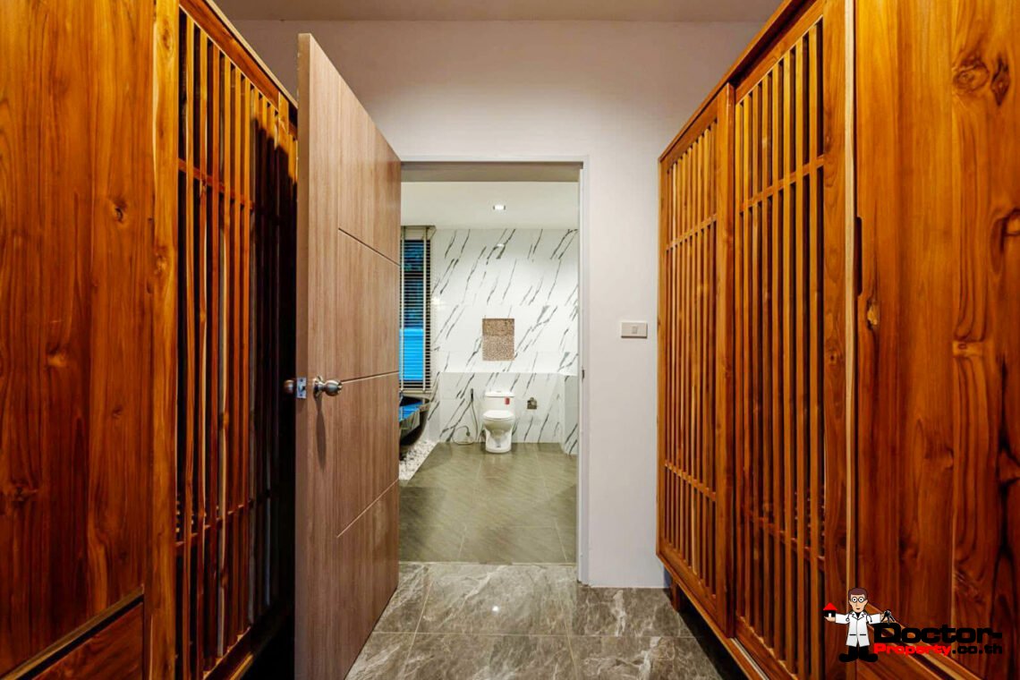 Traditional 4 Bedroom Pool Villa in Bo Phut, Koh Samui – For Sale