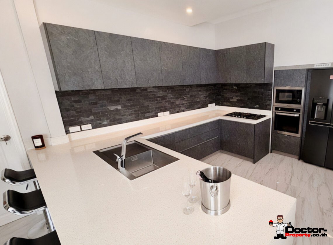 3 Bedroom Private Pool Villa in Chaweng Hills, Koh Samui – For Sale