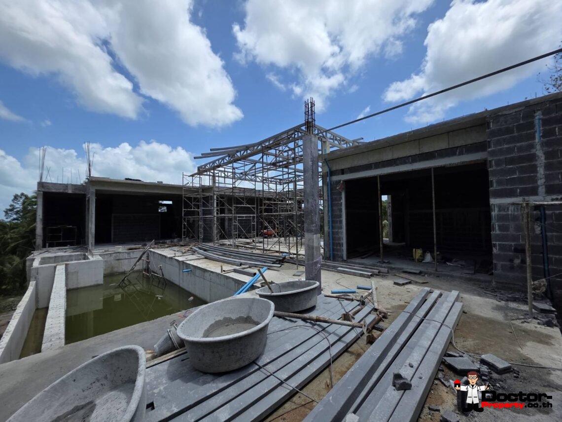 Modern 3 Bedroom Private Pool Villa in Mae Nam, Koh Samui – For Sale