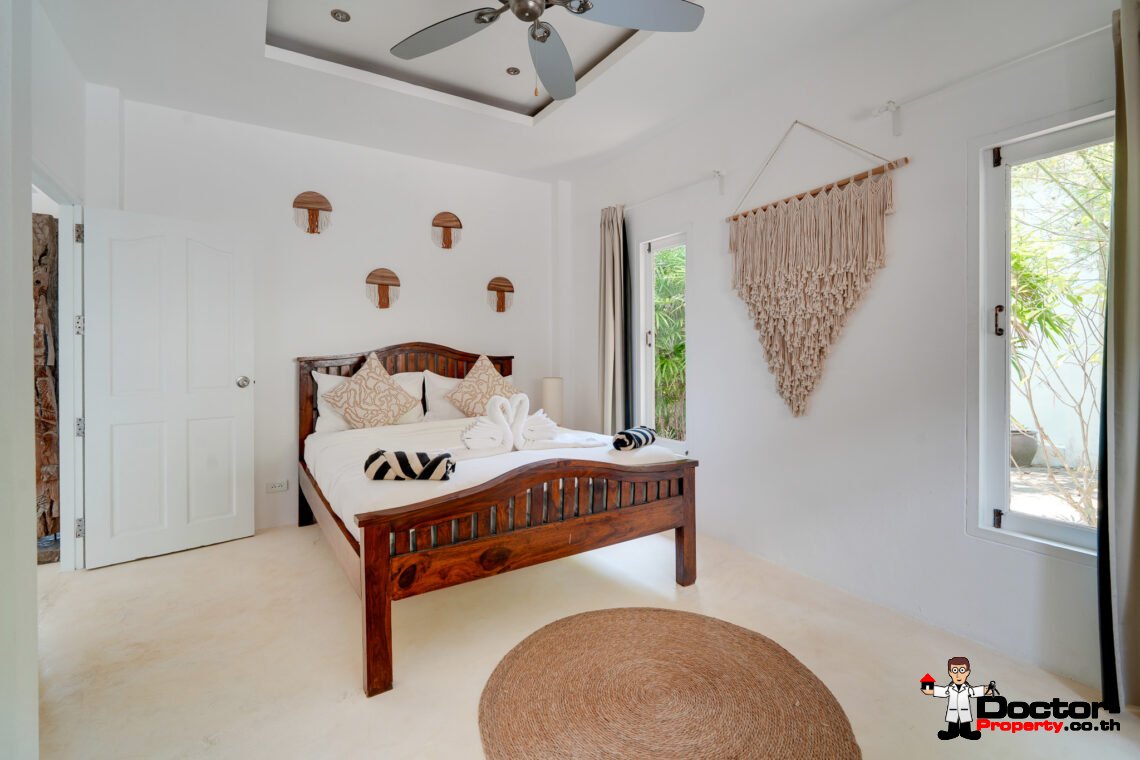 4+1 Bedroom Pool Villa with Sea View in Chaweng, Koh Samui – For Sale