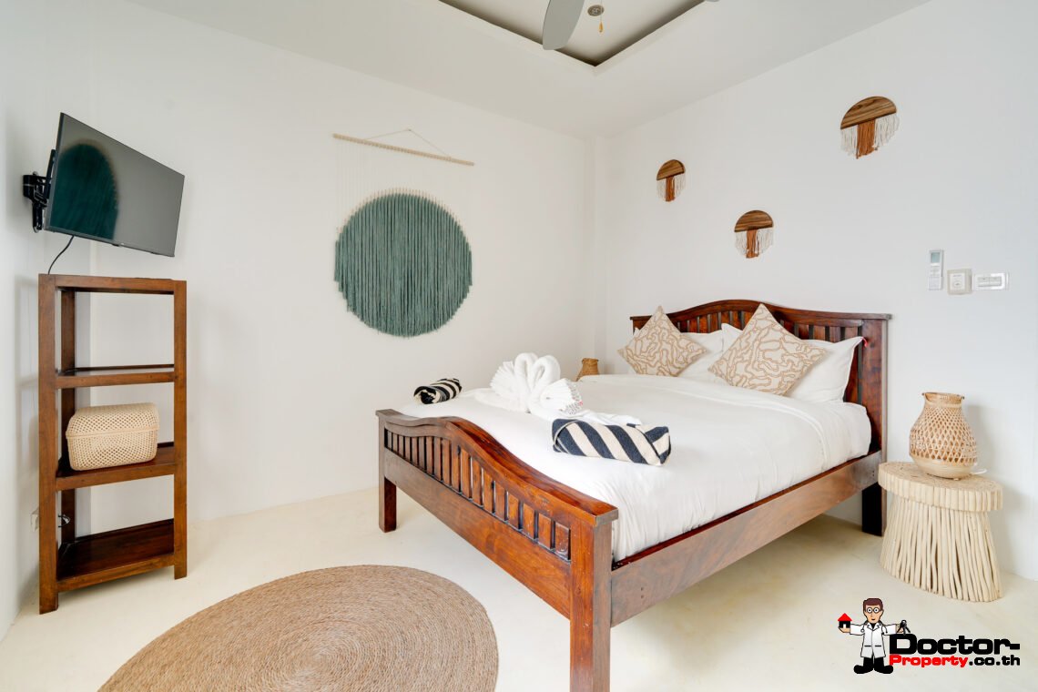 4+1 Bedroom Pool Villa with Sea View in Chaweng, Koh Samui – For Sale