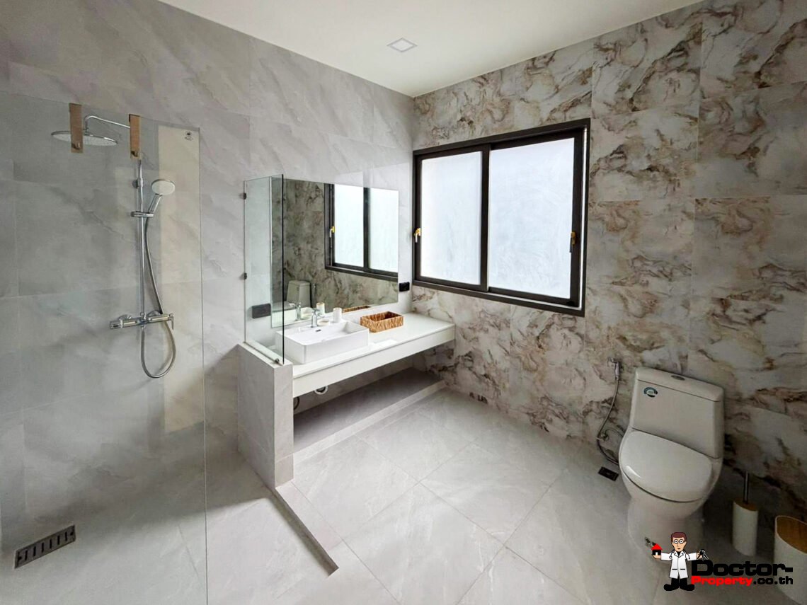 Luxury 3 Bedroom Pool Villa with Sea View in Chaweng, Koh Samui – For Sale