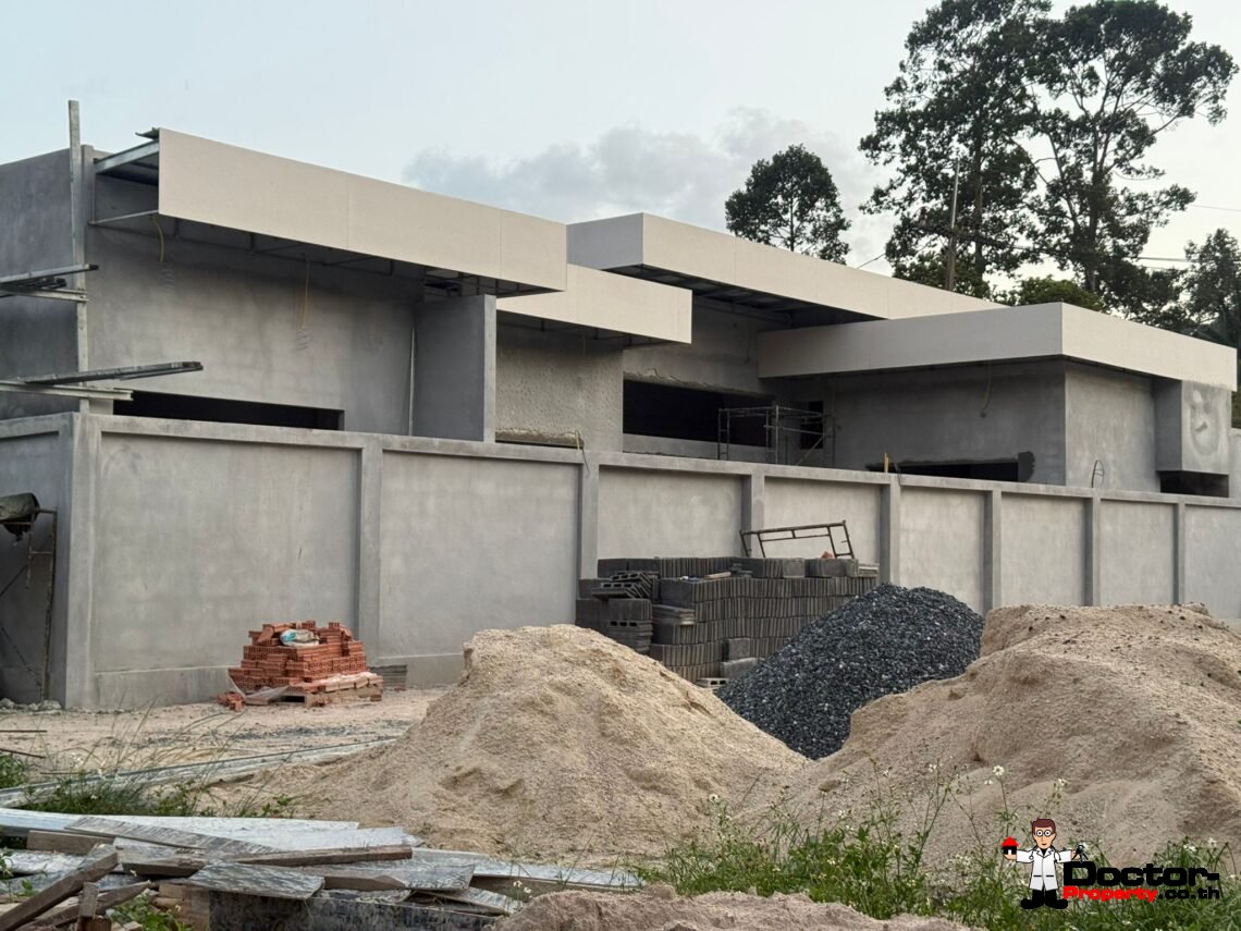 Modern 3 Bedroom Pool Villa in Mae Nam, Koh Samui – For Sale