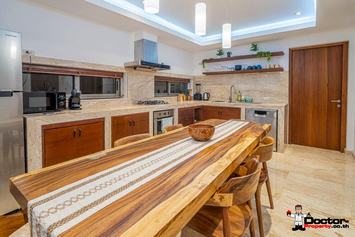 Modern 4 Bedroom Pool Villa in Chaweng, Koh Samui – For Sale