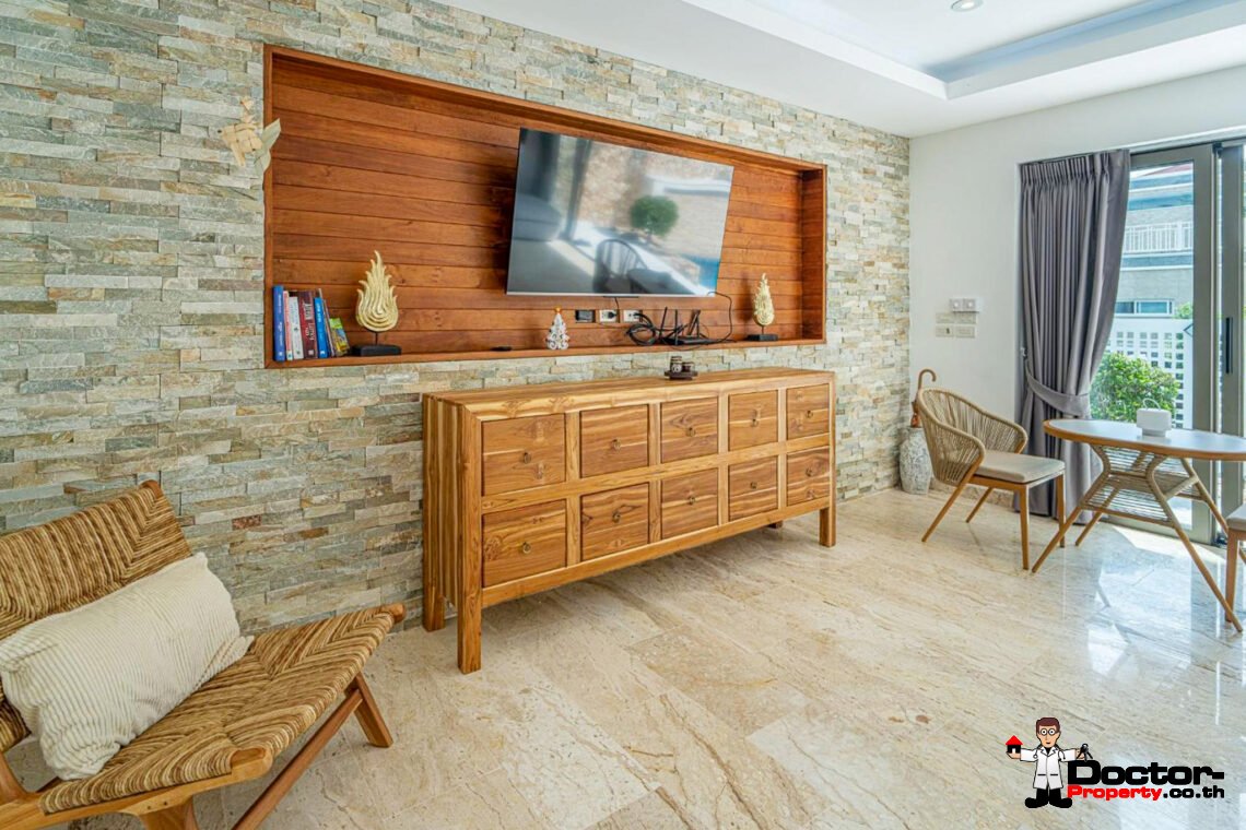 Modern 4 Bedroom Pool Villa in Chaweng, Koh Samui – For Sale