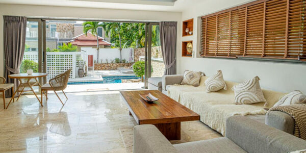 Modern 4 Bedroom Pool Villa in Chaweng, Koh Samui – For Sale
