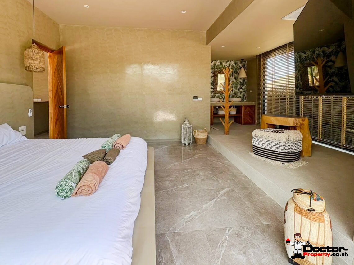 3 Bedroom Private Pool Villa with Balinese Style in Lamai, Koh Samui – For Sale