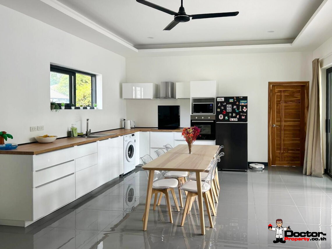 3 Bedroom Private Pool Villa with Spacious Garden in Lamai, Koh Samui – For Sale