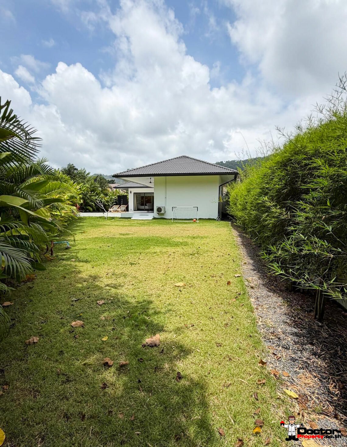 3 Bedroom Private Pool Villa with Spacious Garden in Lamai, Koh Samui – For Sale