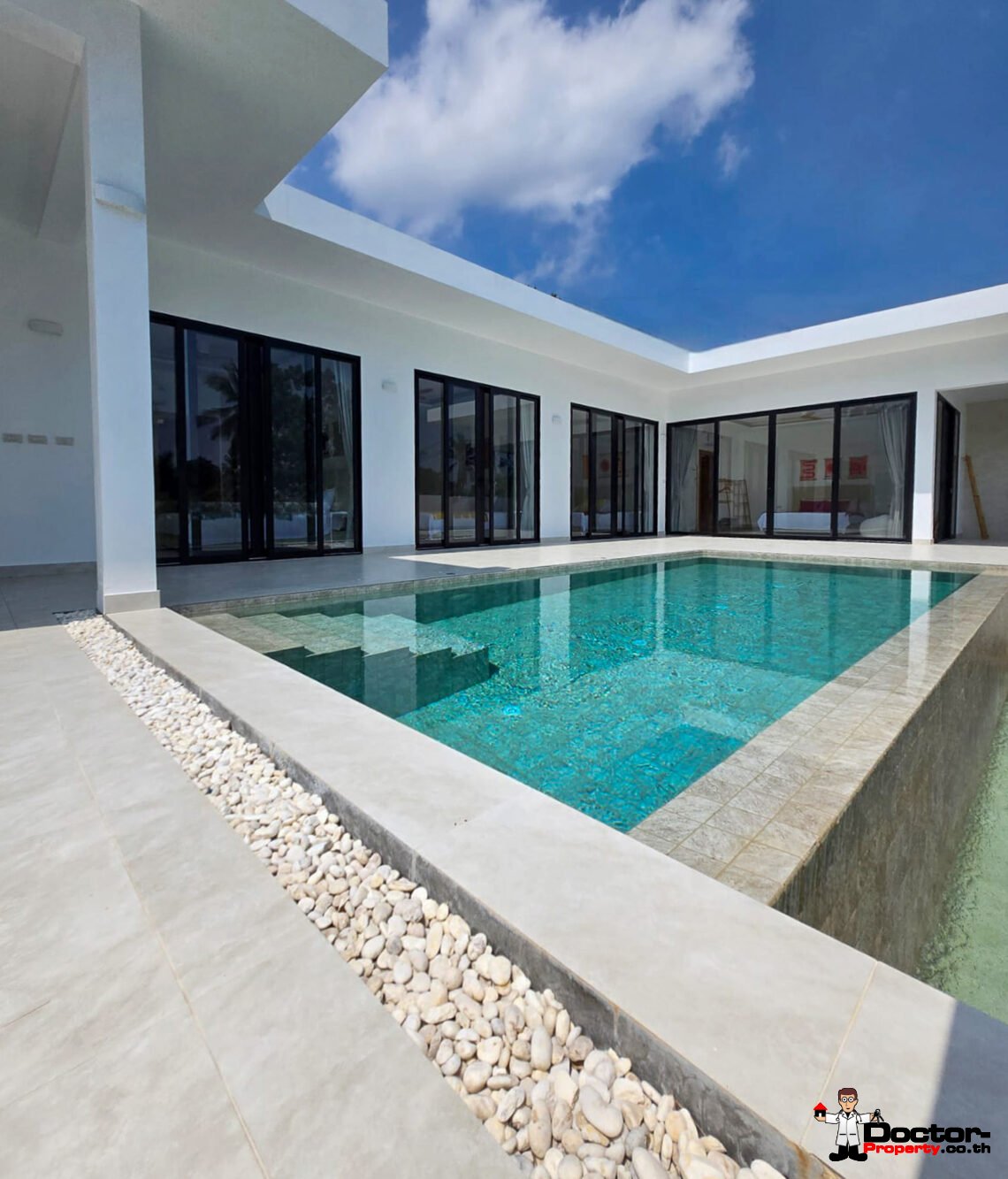 New 4 Bedroom Private Pool Villa with Mountain View in Na Mueang, Koh Samui – For Sale