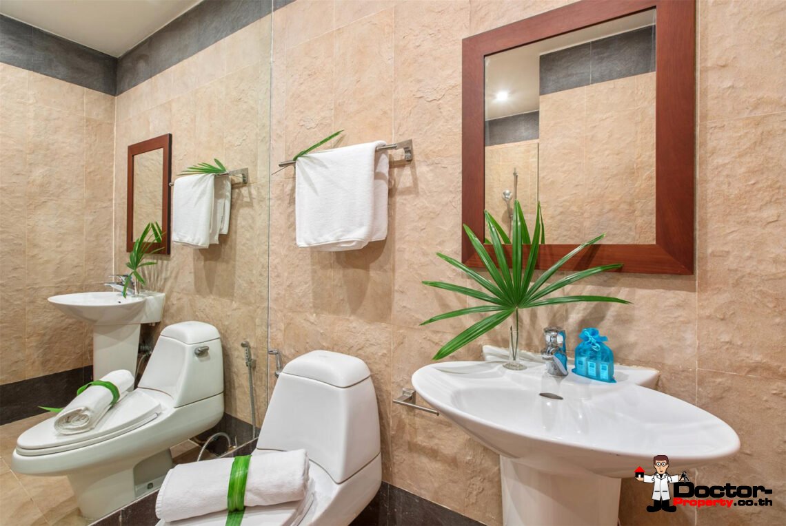 4 Bedroom Pool Villa with Sea View in Choeng Mon, Koh Samui – For Sale