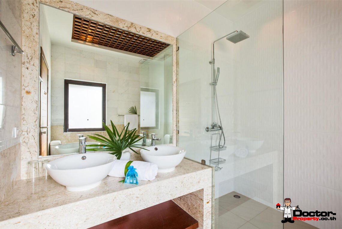4 Bedroom Pool Villa with Sea View in Choeng Mon, Koh Samui – For Sale
