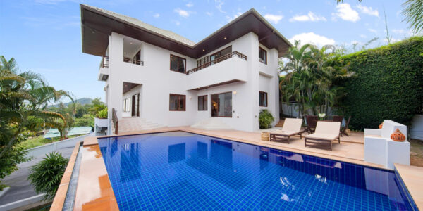4 Bedroom Pool Villa with Sea View in Choeng Mon, Koh Samui – For Sale