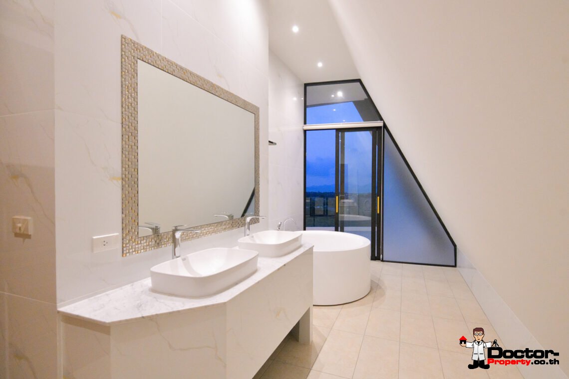 Luxurious 5 Bedroom Pool Villa with Sea View in Bo Phut, Koh Samui – For Sale