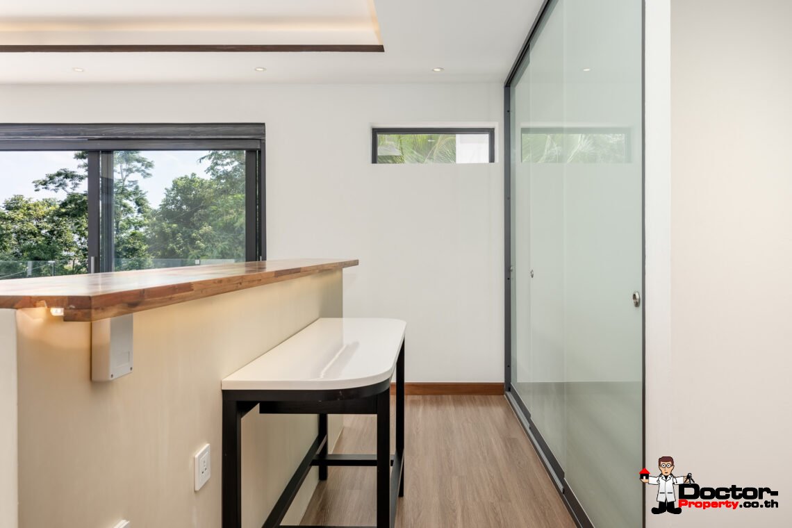 Spacious 3 Bedroom Private Pool Villa with Sea View in Leam Set, Koh Samui – For Sale