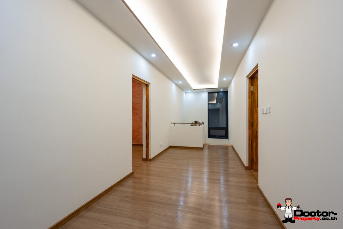 Spacious 3 Bedroom Private Pool Villa with Sea View in Leam Set, Koh Samui – For Sale