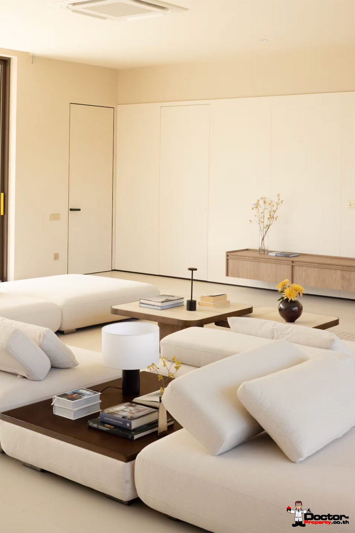 Contemporary 3 Bedroom Pool Villa, Walk to the Beach in Bang Por, Koh Samui – For Sale