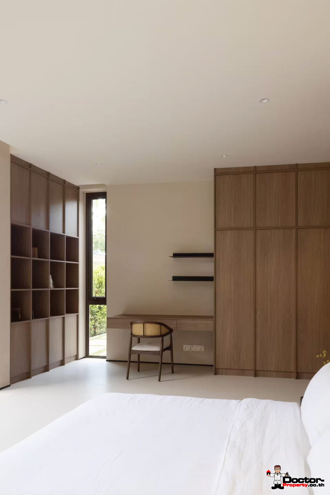 Contemporary 3 Bedroom Pool Villa, Walk to the Beach in Bang Por, Koh Samui – For Sale