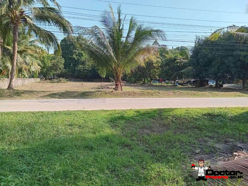 2 Bedroom Tiny House, 800 metre walk to the Beach in Ban Tai, Koh Samui – For Sale