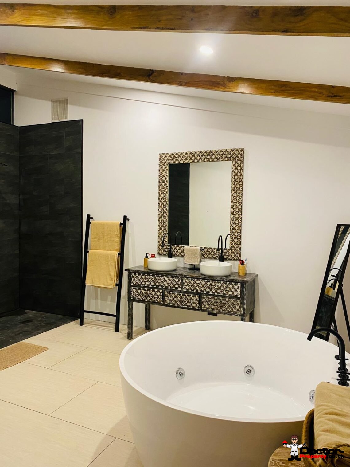 New 5 Bedroom Pool Villa in Bo Phut, Koh Samui – For Sale