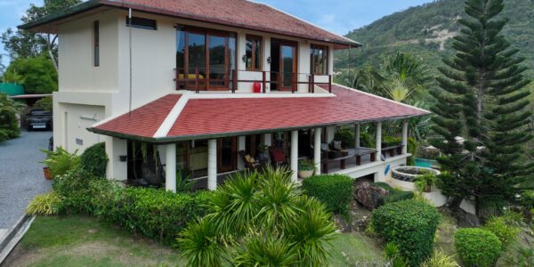 3 + 1 Bedroom Villa With Sea View in Taling Ngam, Koh Samui – For Sale