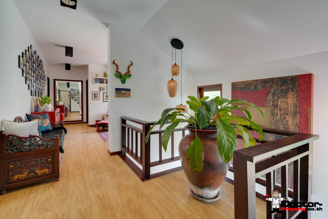 3 + 1 Bedroom Villa With Sea View in Taling Ngam, Koh Samui – For Sale