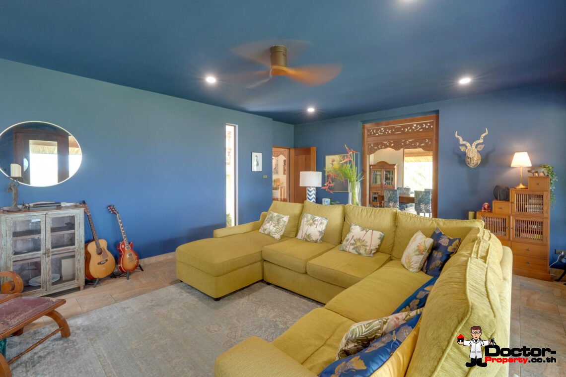 3 + 1 Bedroom Villa With Sea View in Taling Ngam, Koh Samui – For Sale