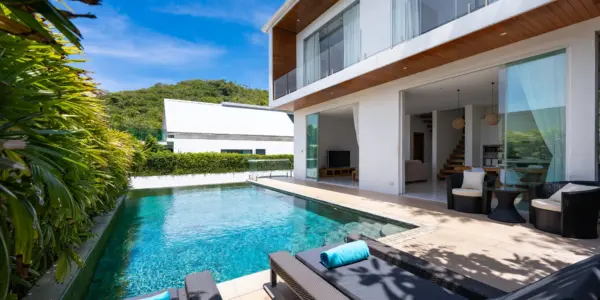 Two-level garden villa and private swimming pool in Lamai